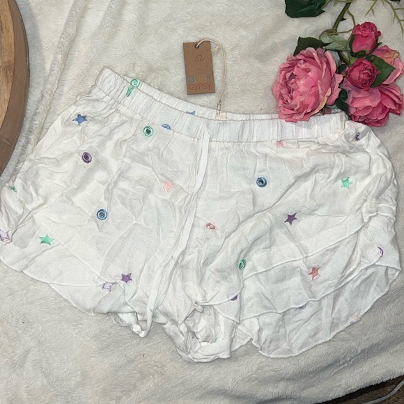 Surf Gypsy Shorts 🍒🍒 - Picture 2 of 8